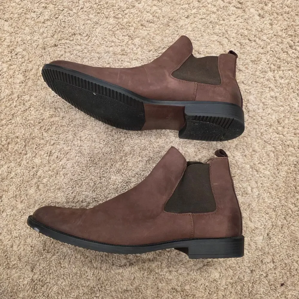 EUC Clark's Gobi Chelsea mocha,‎ waterproof suede ankle boots size 10